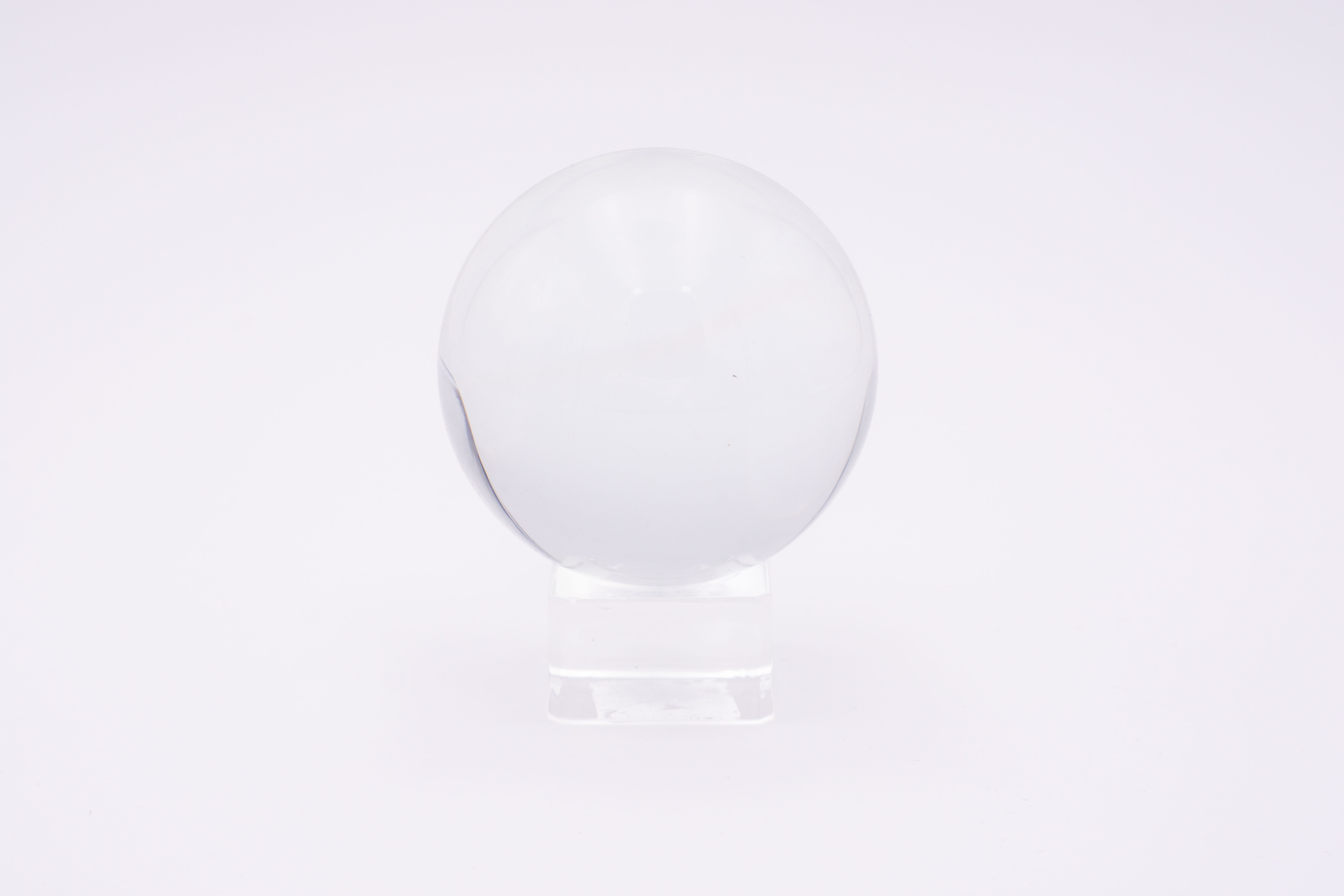 Bola cristal 6cm (Incluye peana)