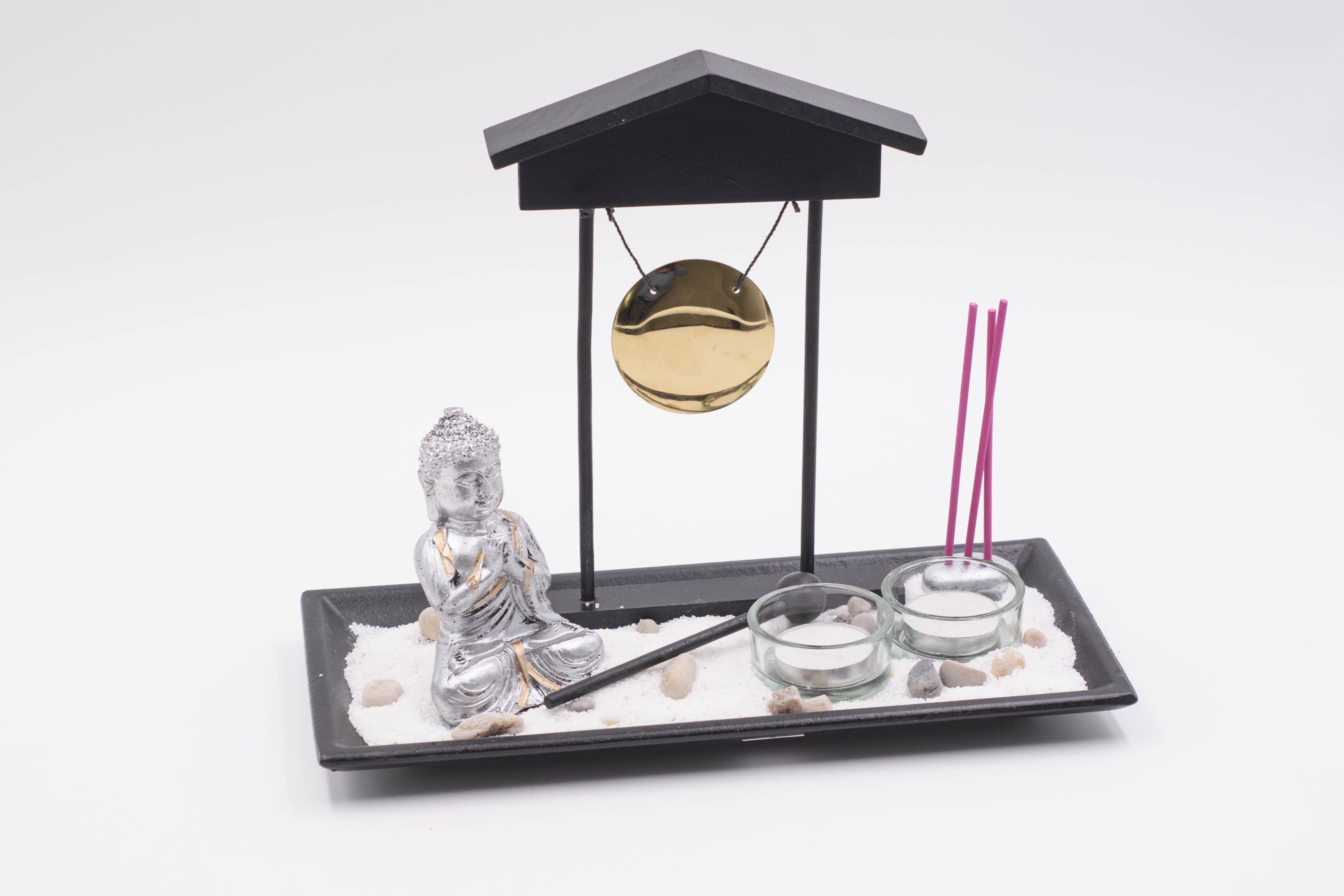 Jardín zen con gong
